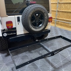 ジープ　ラングラー　サハラ　ハードトップ　1ナンバー貨物道路　1998年　10.5万キロ　リフトアップ　ブロックタイヤ　ヒッチメンバー　ヒッチキャリア　4000cc の画像