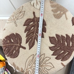 収納付き椅子の画像