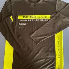 新品　長袖　スポーツウェア　140 150 2枚セットの画像