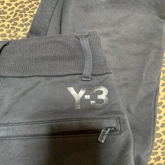 Y-3スウェットの画像