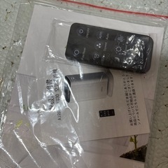 空気清浄機　リモコン付きの画像