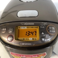 天）272.象印 IH炊飯器　3合　NP-GP05E9の画像