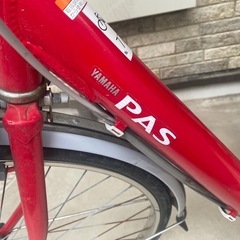 🛵 YAMAHA PAS 電動アシスト自転
車（赤）充電器付き／すぐ乗れます！の画像