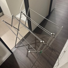 物干しラックの画像