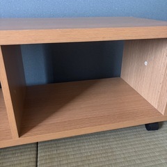 キャスター付き　テレビ台の画像