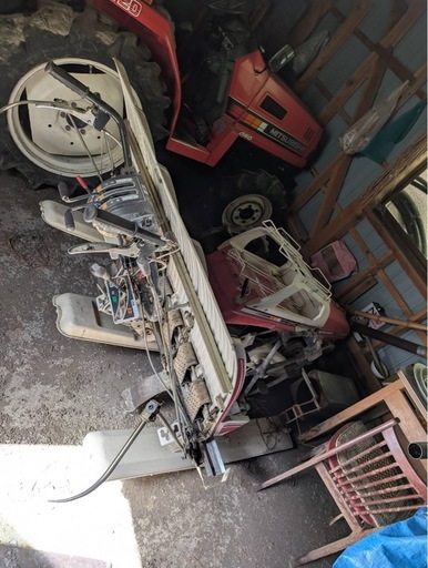 手動式 田植え機　MITSUBISHI  MP4