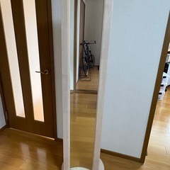 美品★ミラー付き回転ハンガーラックの画像