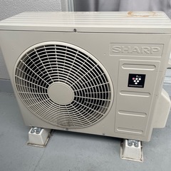 SHARP エアコン室外機付きの画像
