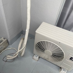 SHARP エアコン室外機付きの画像