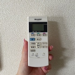 SHARP エアコン室外機付きの画像