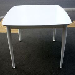 ☆2人掛けダイニングセット 食卓テーブル 幅800mm 奥行800mm 高さ700mm イス2脚付き 白 ダイニングテーブル 札幌市 豊平区 平岸の画像