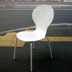 ☆2人掛けダイニングセット 食卓テーブル 幅800mm 奥行800mm 高さ700mm イス2脚付き 白 ダイニングテーブル 札幌市 豊平区 平岸の画像