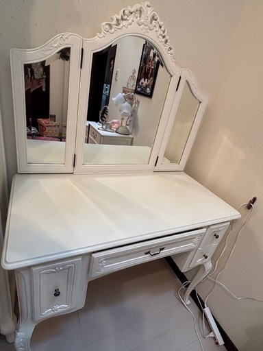 お取引き決定しました！猫足ドレッサー　送料込み