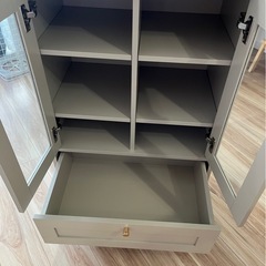 【新品】Calan ガラスキャビネットの画像