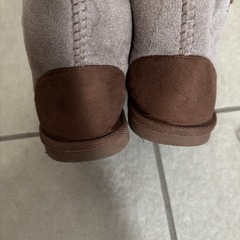 子供ムートンブーツの画像