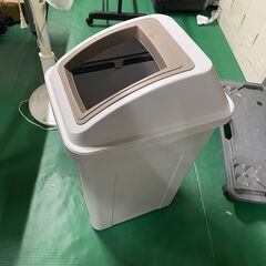 【美品】ゴミ箱の画像
