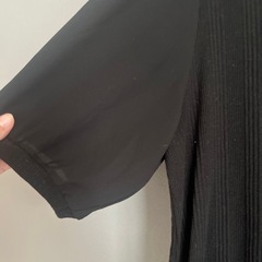 黒の五分ワンピースの画像