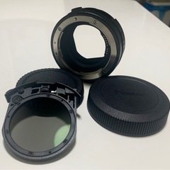 Canon EOS Rシリーズ対応のEFレンズ用マウントアダプター（ドロップインCPLフィルター付き）の画像