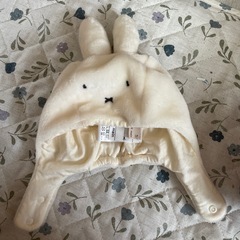 ミッフィーなりきり帽子の画像