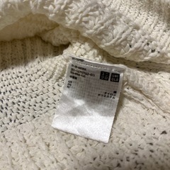 ユニクロ　ニットトップス　白の画像