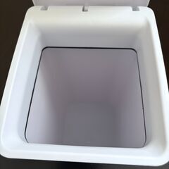 電動開閉ゴミ箱（新品・未使用）の画像