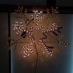 電飾　ライトアップ　クリスマス　雪の結晶　店舗　デコレーションの画像