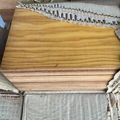 上がり框 (玄関用枠材) 一本2000円 長さ1.95mの画像