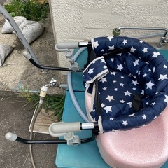 赤ちゃん　子供いすイスの画像