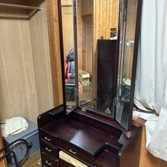 鏡台(椅子付き)の画像