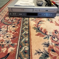 東芝　DVD VHS プレーヤーの画像