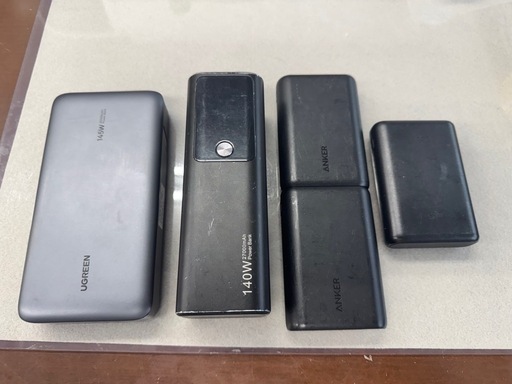 モバイルバッテリー　UGREEN anker alfox