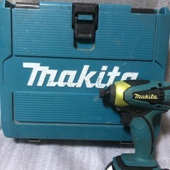 マキタ18vインパクトドライバTD146DX中古美品の画像