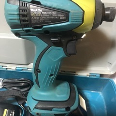マキタ18vインパクトドライバTD146DX中古美品の画像