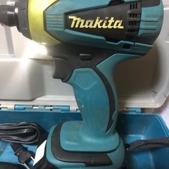 マキタ18vインパクトドライバTD146DX中古美品の画像