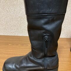 【中古/長期保管品】■レディース■本革製ブーツ■ブラック■23.5■詳細不明■の画像