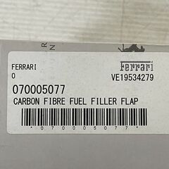 【FERRARI】 フェラーリ 給油口カバー 純正 ブラック カーボン製 812スーパーファスト用 カーボンフューエルカバー A0582の画像