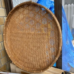 60センチの大きなザル　農作業用？の画像