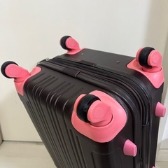 キャリーケース　スーツケース　機内持ち込み可能サイズ　タイヤ芯のみの画像