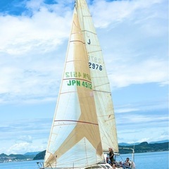 ヨットのクルーを募集しています。