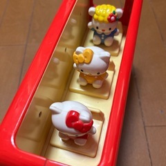 キティ　あいうえおバスの画像