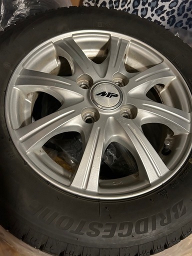 ブリヂストン スタッドレスタイヤ 13インチ