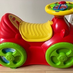 車のおもちゃの画像