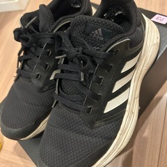 adidas アディダス　ランニングシューズ　23.0cmの画像
