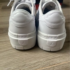 Nike Women's Air Jordan 1 Low Elevateの画像