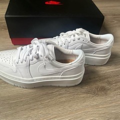 Nike Women's Air Jordan 1 Low Elevateの画像