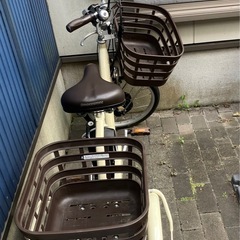 ブリヂストン電動アシスト三輪自転車の画像