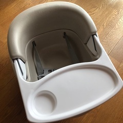 ingenutiy ベビーチェア グレーの画像