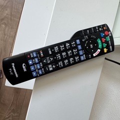 テレビ40V +つっぱり棒スタンド　4K スマートビエラ TH-40CX700の画像