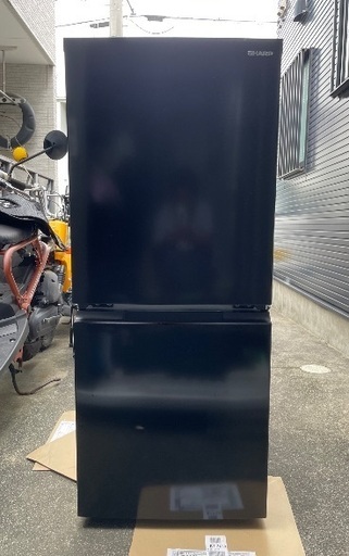 2022年製 SHARP冷蔵庫 ブラックカラー
