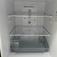 2022年製 SHARP冷蔵庫 ブラックカラーの画像